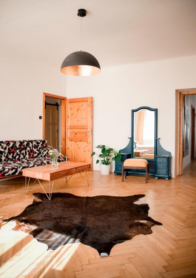 Kiki & Luky Family Apartment By Prague Castle ภายนอก รูปภาพ